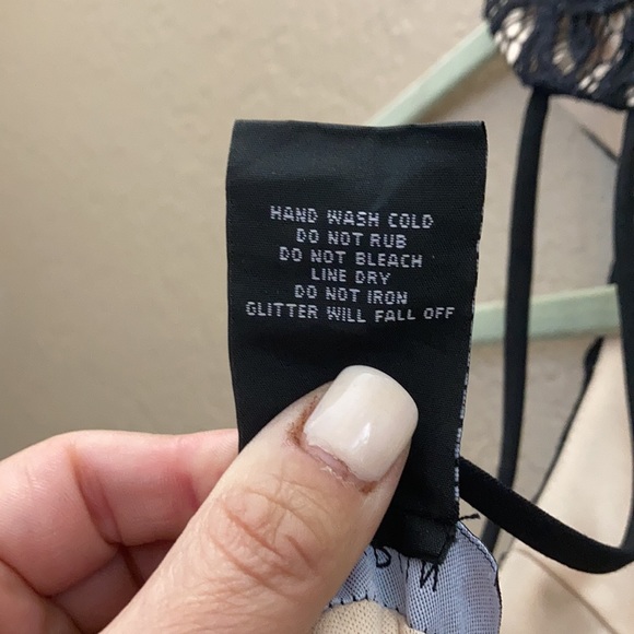 Black and Lace Special Occasion Dress - 0 - Picture 4 of 6